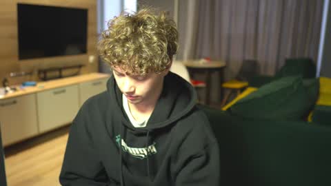 OLIVERpvt is open online show from February 2025 12:03:02 PM