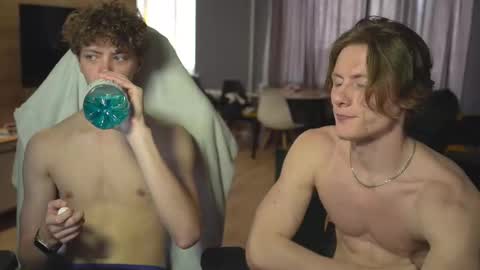 OLIVERpvt is open online show from February 2025 07:05:01 AM