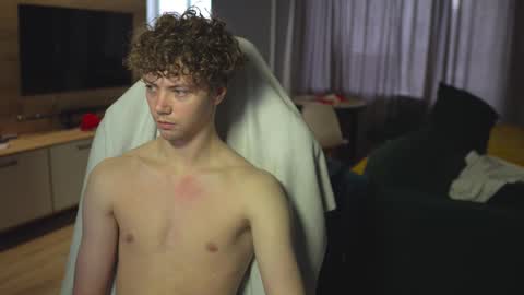 OLIVERpvt is open online show from March 2025 04:30:02 AM