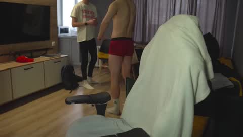 OLIVERpvt is open online show from March 2025 12:04:02 PM