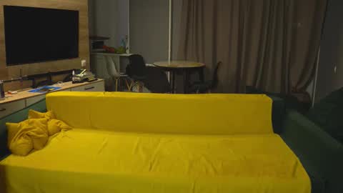 OLIVERpvt is open online show from November 2025 03:05:01 AM