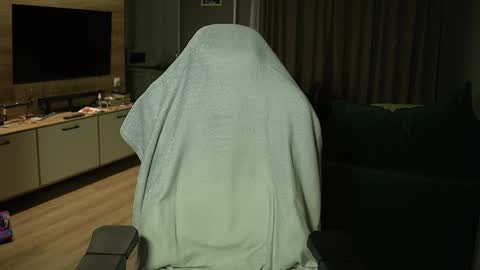 OLIVERpvt is open online show from February 2026 03:11:01 AM