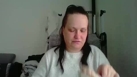 Melisa online show from November 2025 09:53:02 AM