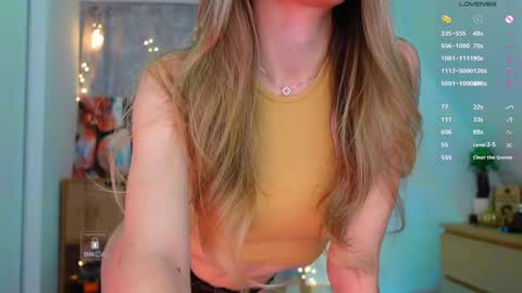 Snapshot of _sweetcams_ chatting on April 2026 06:07:02 AM Dasha online show from April 2026 06:07:02 AM