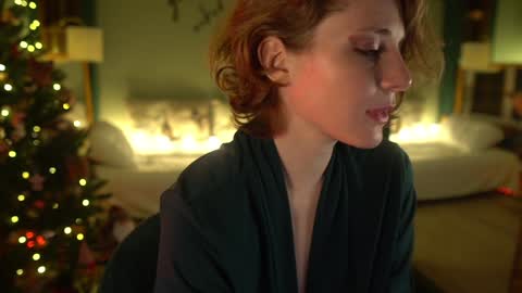 Evi online show from December 2024 01:55:02 AM