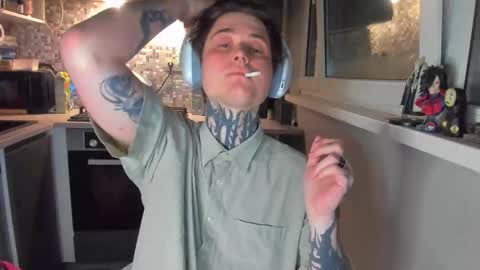 _torfin_ online show from February 2026 08:23:01 PM