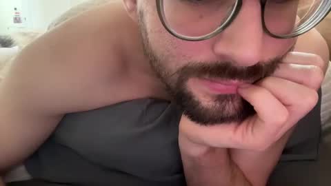 Snapshot of _ur_happy_meal chatting on December 2024 03:04:01 PM DJ online show from December 2024 03:04:01 PM