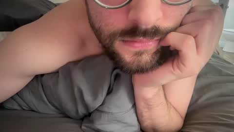 Snapshot of _ur_happy_meal chatting on February 2025 02:46:02 PM DJ online show from February 2025 02:46:02 PM