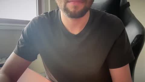 Snapshot of _ur_happy_meal chatting on February 2025 09:02:01 PM DJ online show from February 2025 09:02:01 PM