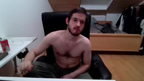 Snapshot of _v_l_a_d_ chatting on December 2025 09:54:01 PM Vlad online show from December 2025 09:54:01 PM