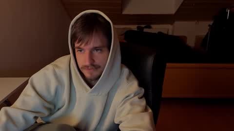 Snapshot of _v_l_a_d_ chatting on February 2026 09:35:01 PM Vlad online show from February 2026 09:35:01 PM