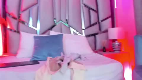 _valeria_saenz_ online show from December 2025 03:34:02 AM