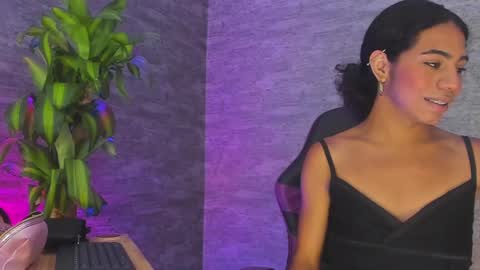 Valeria Montes online show from October 2025 07:01:02 PM