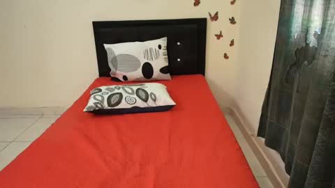 _victoriia_971 online show from March 2025 12:33:02 PM