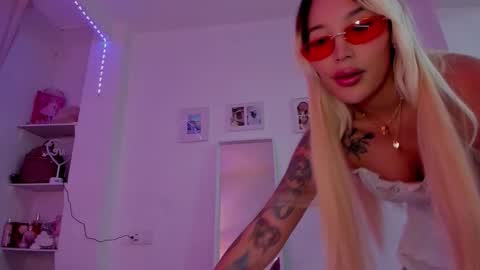   online show from November 2025 08:44:01 PM