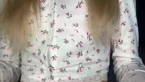 _wide_eyed_ online show from January 2026 07:17:02 PM