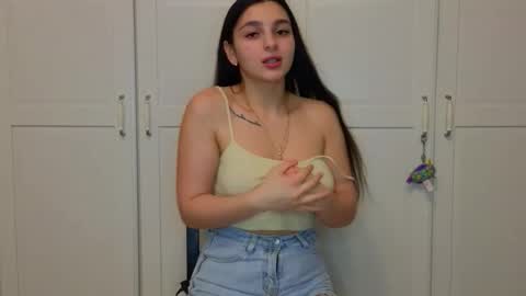 Niki online show from November 2025 10:21:02 PM