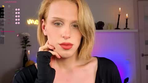 Snapshot of _yourfoxy_ chatting on November 2025 03:59:01 PM LITTLE FOX online show from November 2025 03:59:01 PM