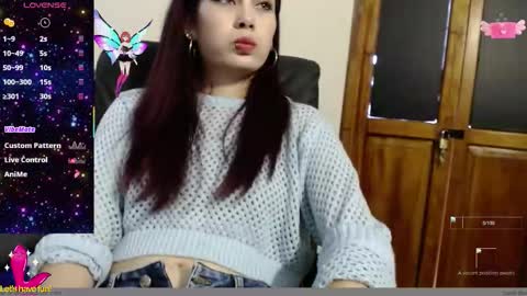 Yuyi online show from October 2025 12:50:01 PM