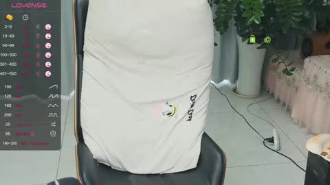 _zizi_ online show from February 2025 03:42:01 AM