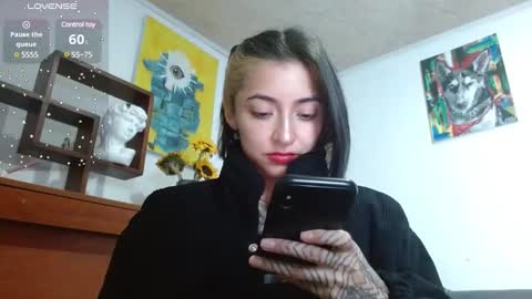 Snapshot of _zoebakers chatting on February 2025 10:33:01 PM Zoe online show from February 2025 10:33:01 PM