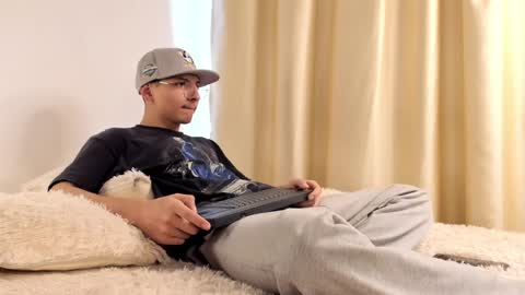 alejo online show from December 2024 09:26:01 PM