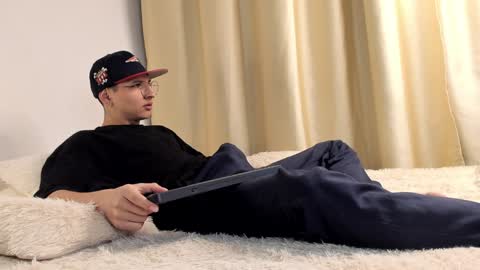 alejo online show from December 2024 04:42:01 AM