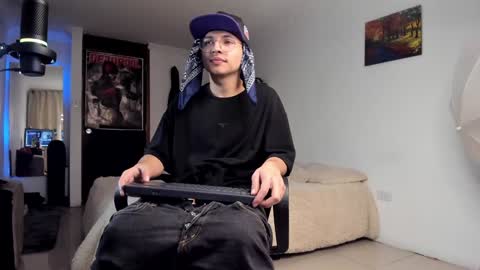 alejo online show from December 2024 04:15:02 AM