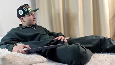 alejo online show from December 2024 04:12:02 AM