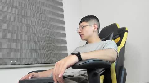 alejo online show from February 2025 03:53:01 AM