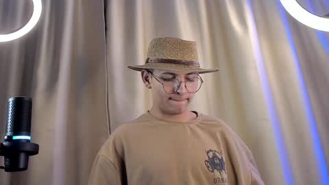 alejo online show from February 2025 07:07:02 AM