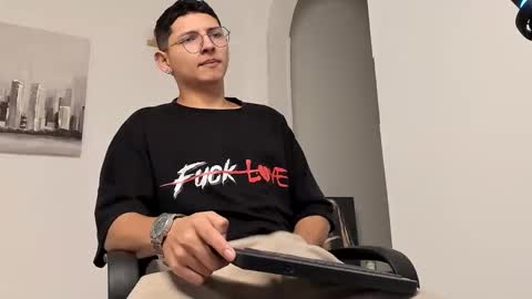 alejo online show from March 2025 01:28:01 AM