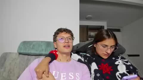 Snapshot of a_sexy_couple__ chatting on January 2025 03:27:02 AM A Sexy Couple online show from January 2025 03:27:02 AM