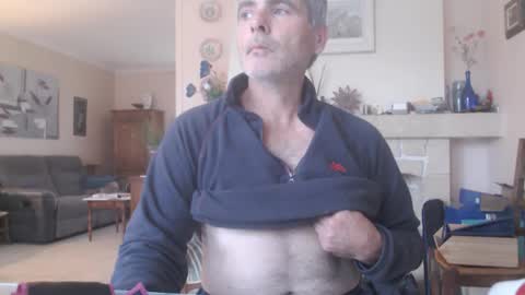 Aalex1717 online show from November 2025 08:26:02 AM