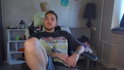 Alex online show from March 2025 10:00:02 AM