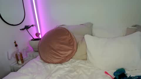 Snapshot of aaliyahlayla chatting on January 2025 02:36:01 AM Aaliyahlayla online show from January 2025 02:36:01 AM