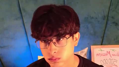 Aaron Ezequiel online show from May 2026 12:35:02 PM