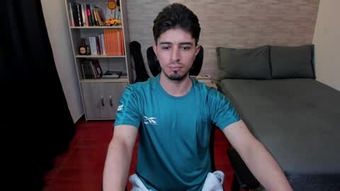 Aaron online show from December 2024 08:40:02 PM