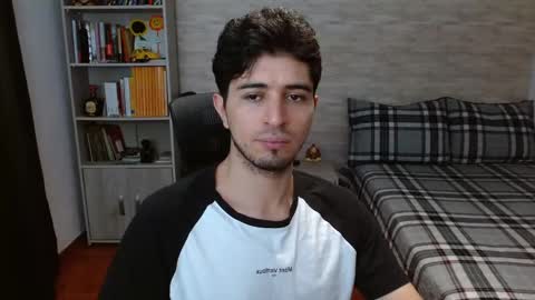 Aaron online show from November 2025 05:13:02 PM