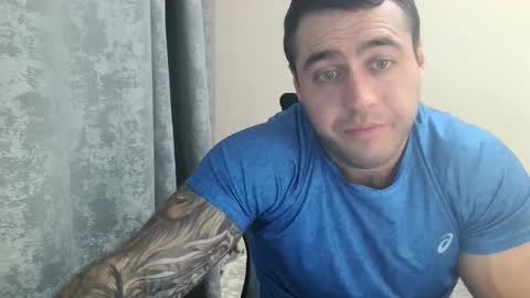 Snapshot of aaron_royal chatting on September 2025 03:01:01 PM Davin tayl online show from September 2025 03:01:01 PM