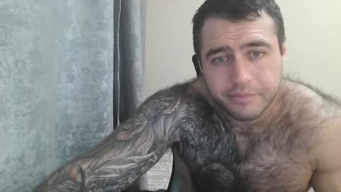 Snapshot of aaron_royal chatting on September 2025 04:39:02 AM Davin tayl online show from September 2025 04:39:02 AM