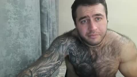 Snapshot of aaron_royal chatting on September 2025 03:50:01 PM Davin tayl online show from September 2025 03:50:01 PM