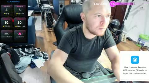 Snapshot of aaron_skye chatting on December 2025 05:47:02 AM Aaron Skye online show from December 2025 05:47:02 AM