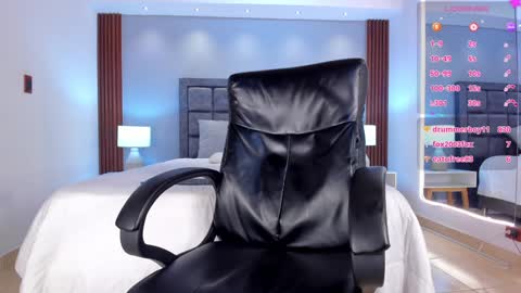 Aaron online show from December 2024 03:38:02 AM