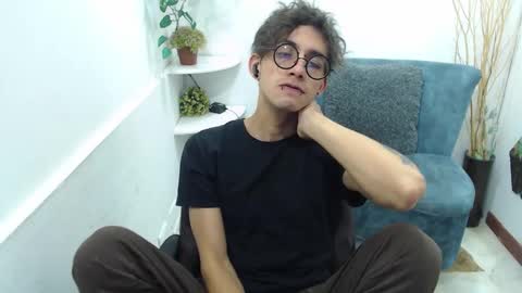 Snapshot of aaronbeer_ chatting on February 2026 11:54:02 AM Aaron online show from February 2026 11:54:02 AM