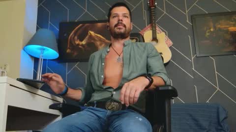 Aaron online show from September 2025 10:21:02 PM