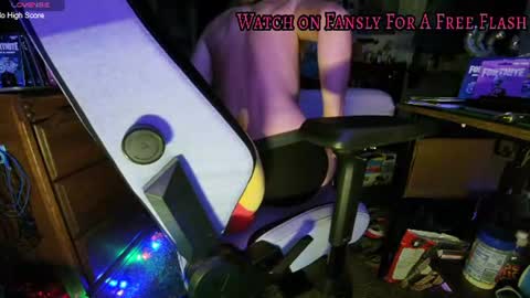 Snapshot of aaronskeetman chatting on August 2026 12:12:02 AM Aaron Skeetman online show from August 2026 12:12:02 AM