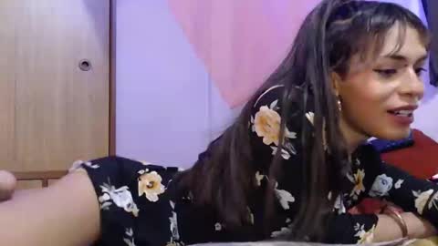 Snapshot of abby_foxxy chatting on December 2024 08:15:02 AM Violet online show from December 2024 08:15:02 AM