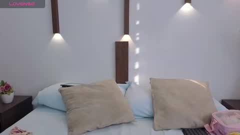 Abbygail online show from December 2025 12:33:02 PM