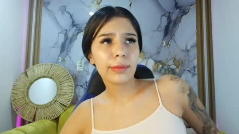 Snapshot of abby_rouse_m chatting on May 2026 02:40:02 AM ABBY ROUSE online show from May 2026 02:40:02 AM